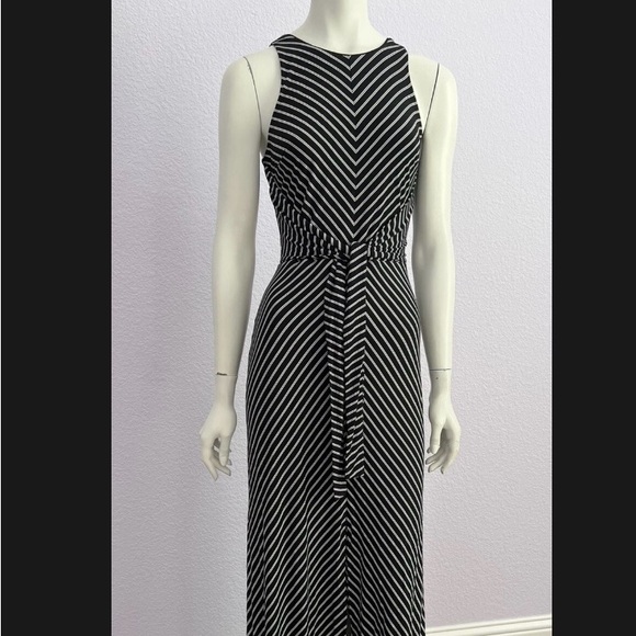 White house Black Market Sleeveless Front Slit Tie-Front Stripe Maxi Dress
SZ XL - Picture 4 of 17